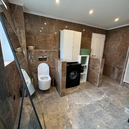 דירה House With Privat Pool & Dream Garden