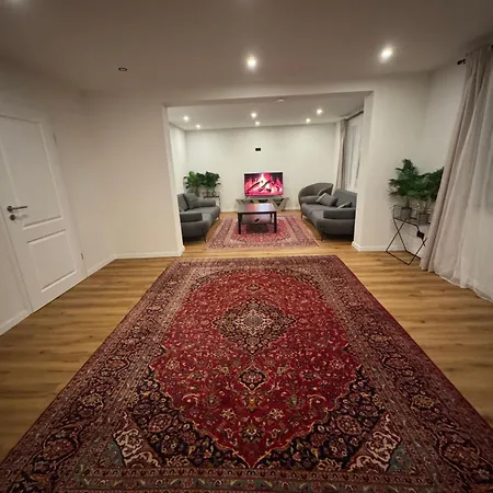 House With Privat Pool & Dream Garden דירה אודלצהאוזן