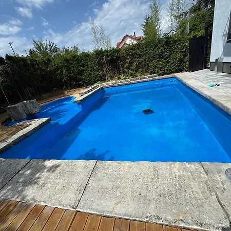 House With Privat Pool & Dream Garden דירה *