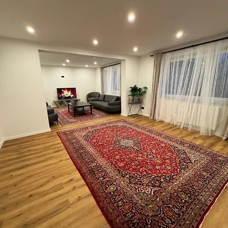 House With Pool & Dream Garden Apartment *
