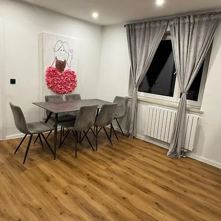 House With Pool & Dream Garden Odelzhausen