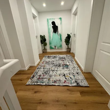 House With Pool & Dream Garden Apartment Odelzhausen