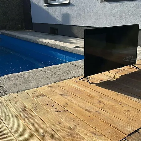 House With Pool & Dream Garden
