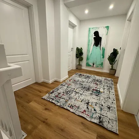 Apartment House With Pool & Dream Garden Odelzhausen