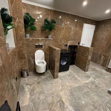 Apartment House With Pool & Dream Garden Odelzhausen
