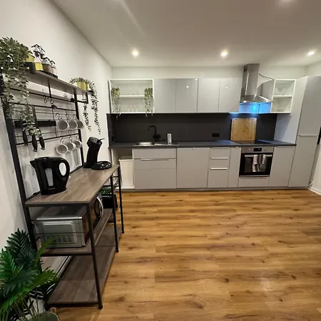 House With Pool & Dream Garden Odelzhausen