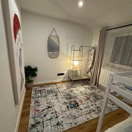 House With Privat Pool & Dream Garden *