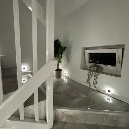 House With Privat Pool & Dream Garden