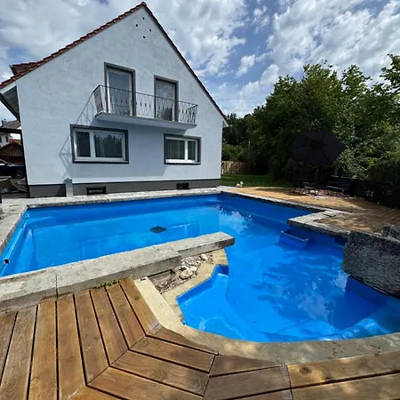 House With Privat Pool & Dream Garden Apartament *