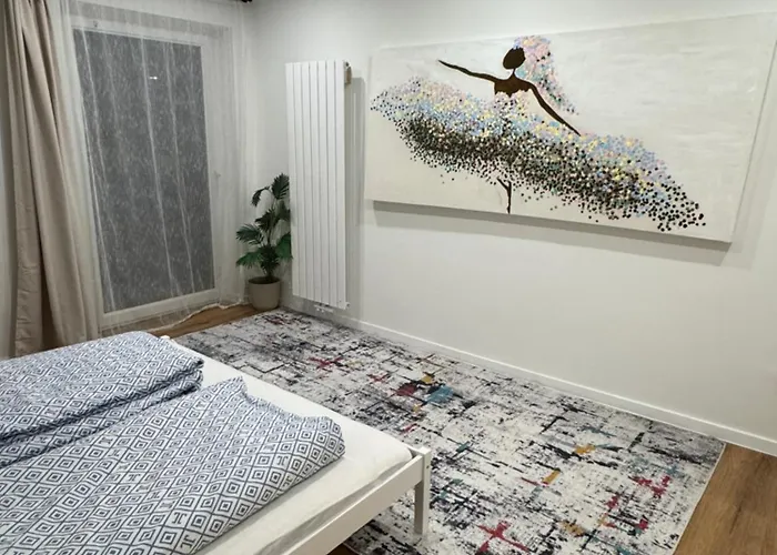 House With Privat Pool & Dream Garden 오델자우젠