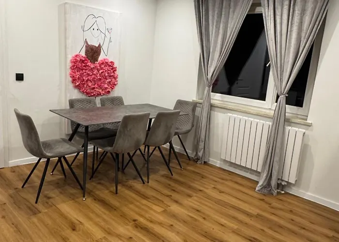 House With Privat Pool & Dream Garden 오델자우젠