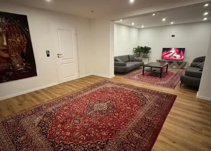 House With Privat Pool & Dream Garden 오델자우젠