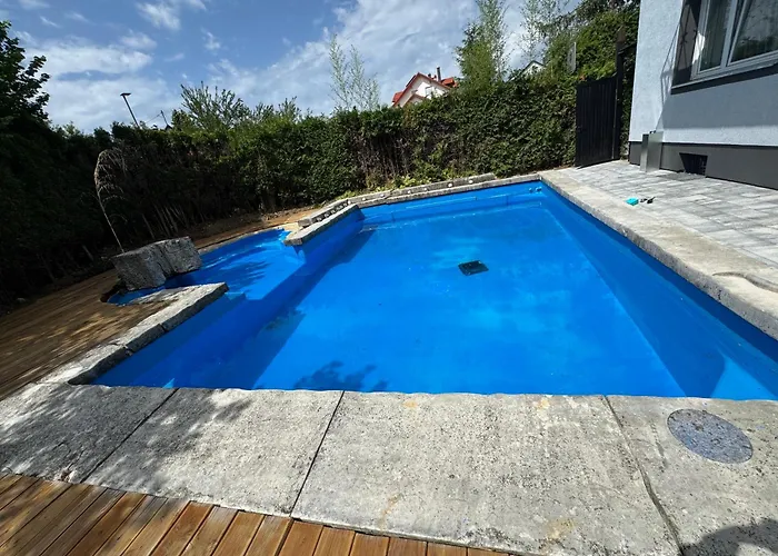 House With Privat Pool & Dream Garden 아파트 *