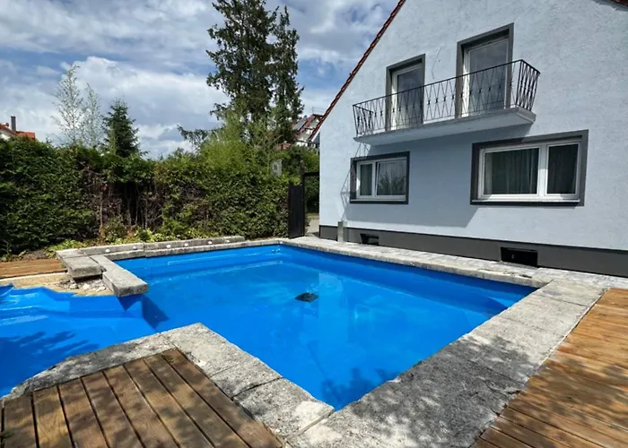 House With Privat Pool & Dream Garden 아파트 오델자우젠